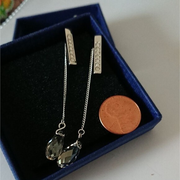 New - Swarovski dangle earrings - Picture 4 of 5